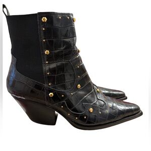 VINCE CAMUTO NORLEY STUDDED WESTERN BOOTIES